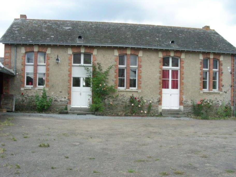 Gite -Belle Maison Dans Une Ancienne Ecole-Tarif Reduit Hors We ! 샹죠 외부 사진