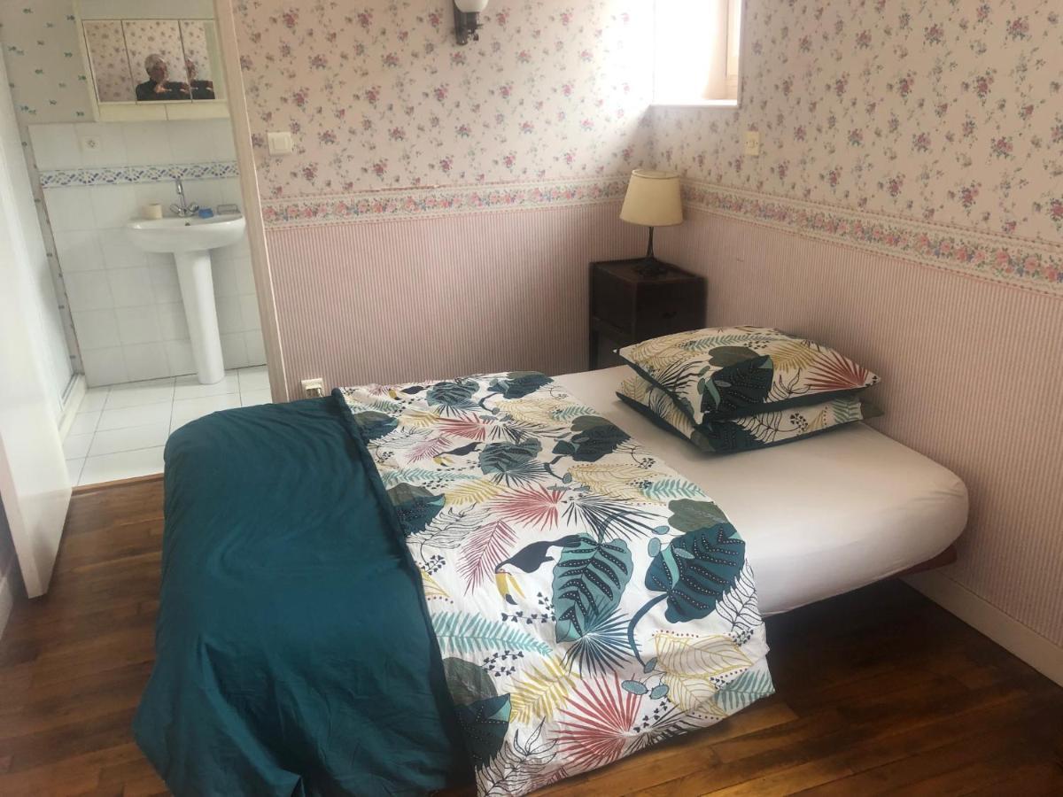 Gite -Belle Maison Dans Une Ancienne Ecole-Tarif Reduit Hors We ! 샹죠 외부 사진